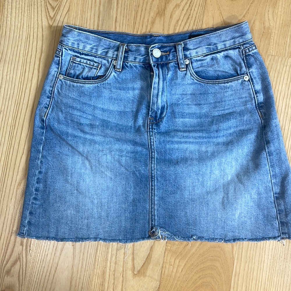 Blank NYC denim skirt waist 27